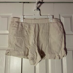 Universal Thread Off-White Textured Shorts